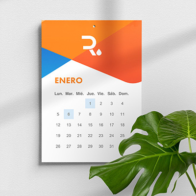 Calendario de pared encolado en situación