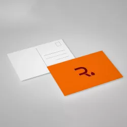 Tarjeta postal con personalización unitaria